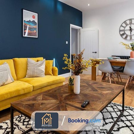 Central Elegant Three Bed Duplex By Movida Property Group Short Lets & Serviced Accommodation 哈罗盖特 外观 照片