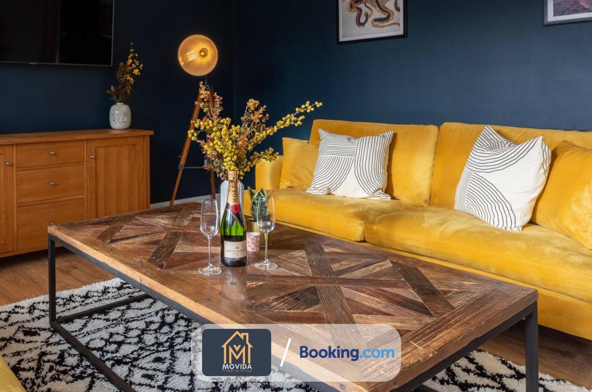 Central Elegant Three Bed Duplex By Movida Property Group Short Lets & Serviced Accommodation 哈罗盖特 外观 照片