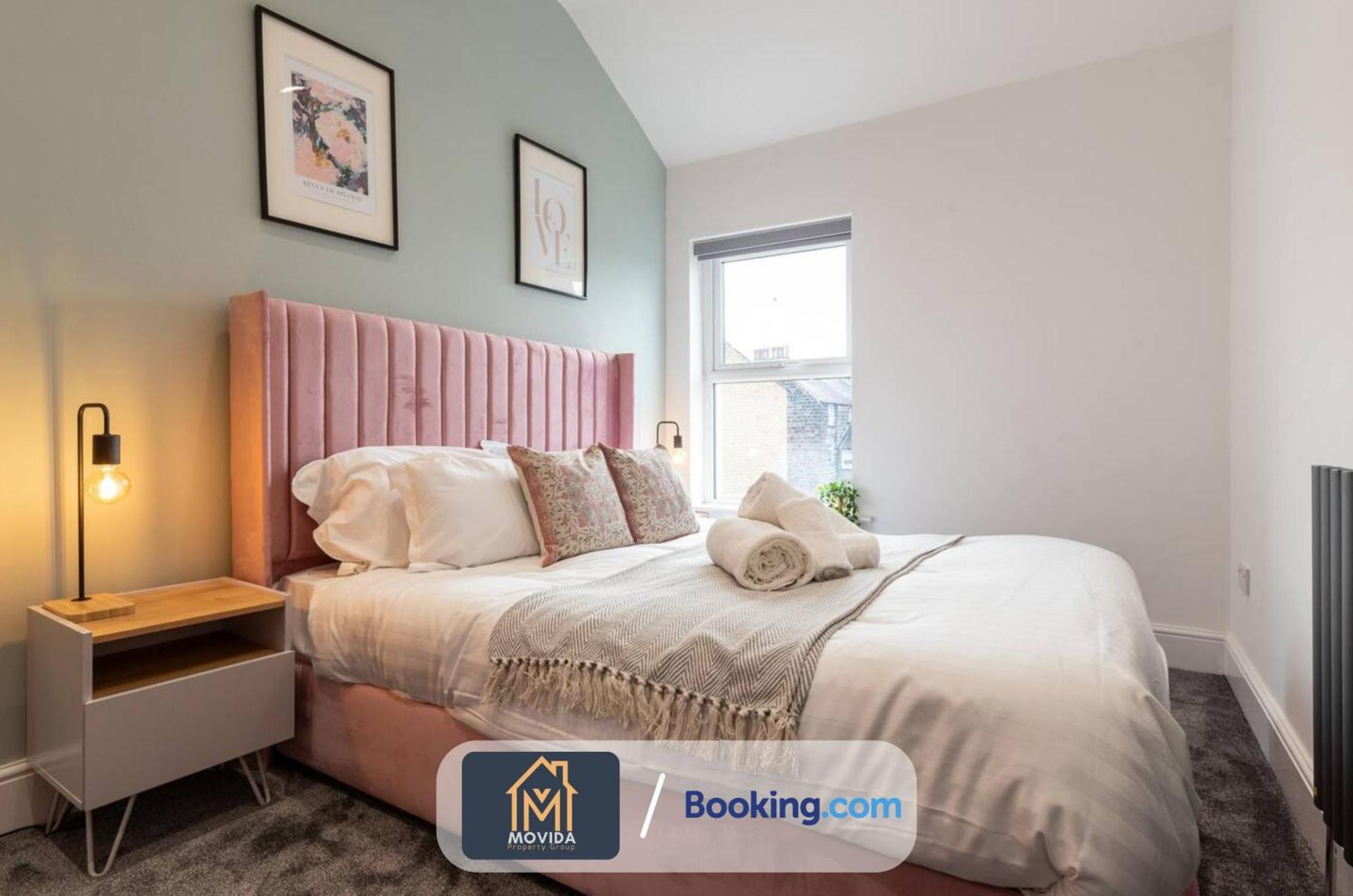 Central Elegant Three Bed Duplex By Movida Property Group Short Lets & Serviced Accommodation 哈罗盖特 外观 照片